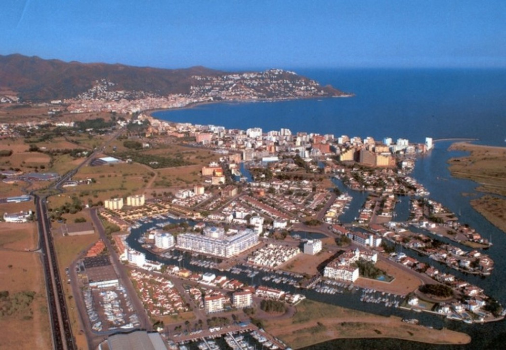 Rvhotels Port Canigó Apartahotel Rosas